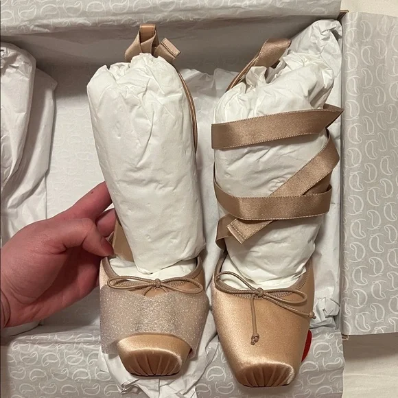 Louboutin Cassia Lace Up 100 - Picture 7 of 8